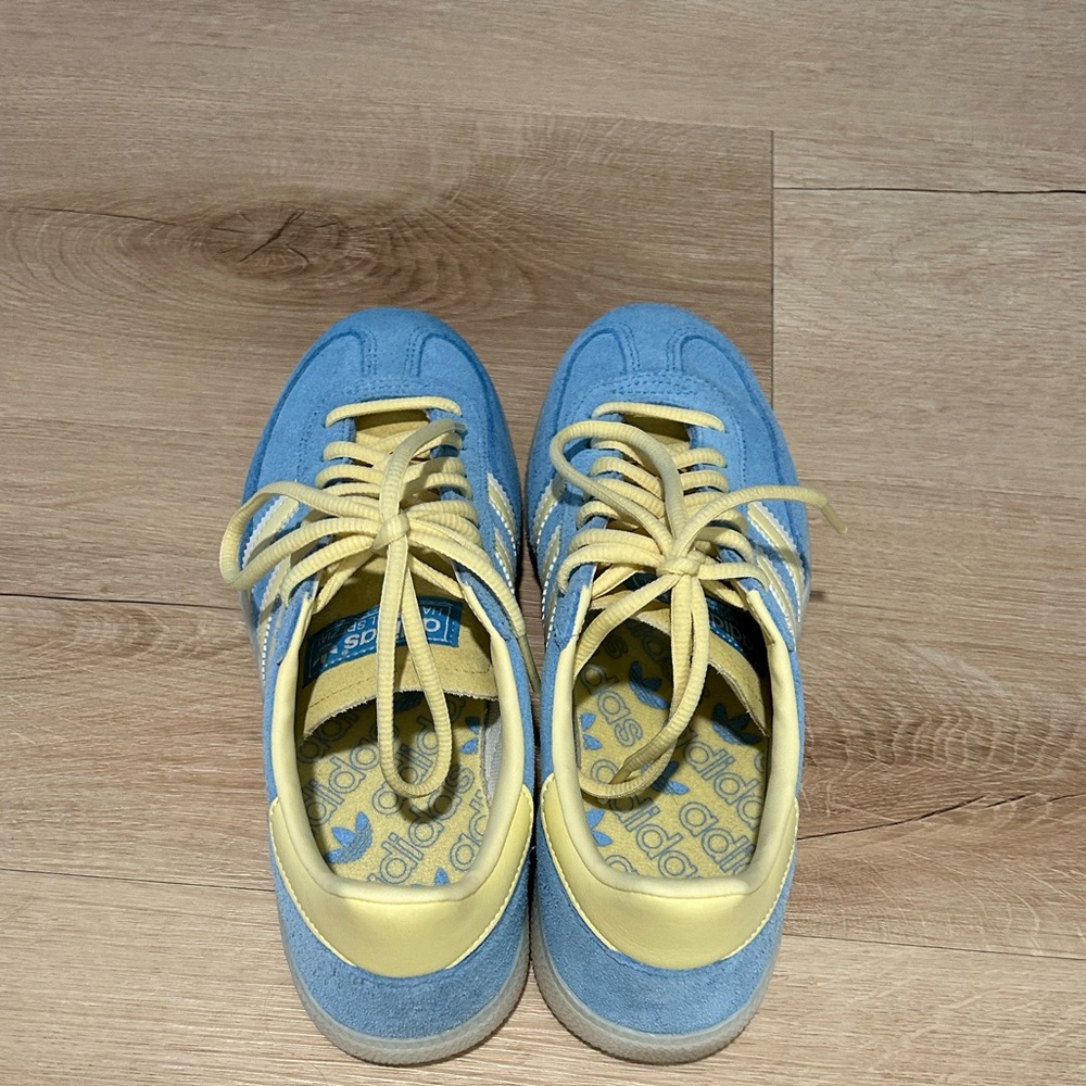 Adidas Handball Spezial Light Blue/Yellow with Yellow Laces Men’s 7.5/Womens 8.5 - Picture 2 of 14